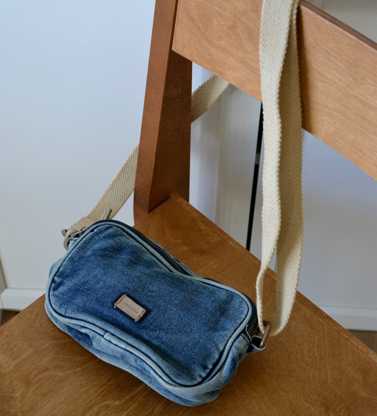Treats Saga Small Crossbody