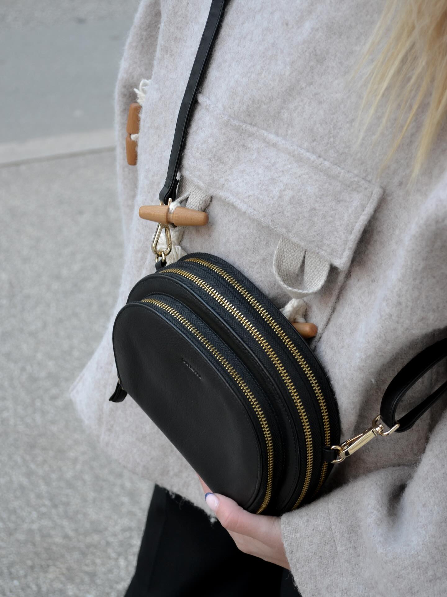Treats Abigale Small Crossbody Black