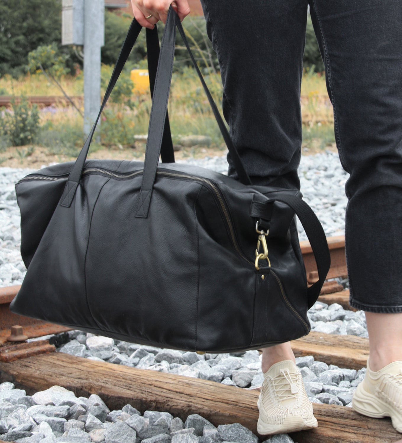 Treats Levi Bags Black