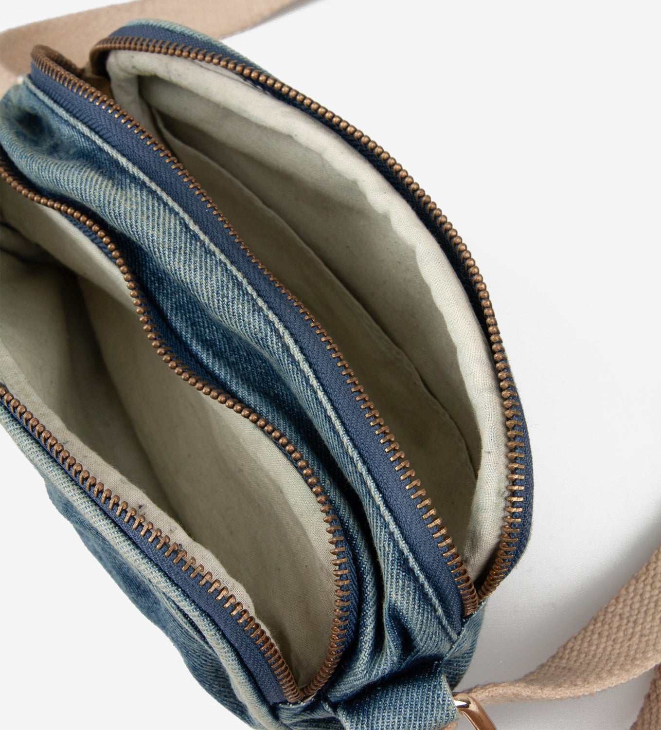 Treats Saga Bags Blue